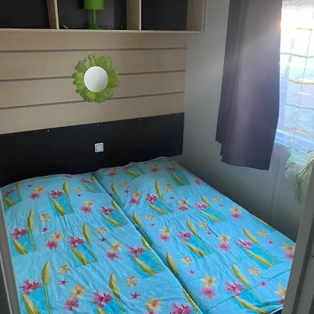 Campingplads Mobil-home Au Familial 4 Etoiles Les Sables D'or Agde