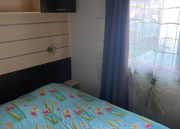 Camping Mobil-home Au Familial 4 étoiles Les Sables D'or